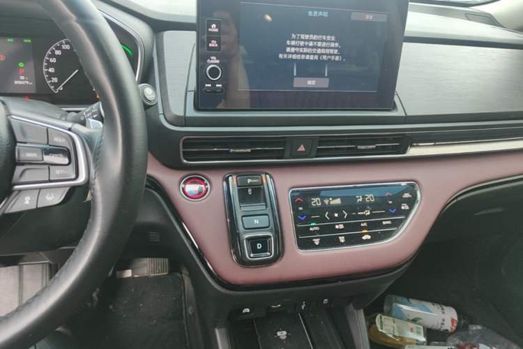 Used Honda Elysion 2022 2.0L eHEV Prestige Edition Audio And AC Panel