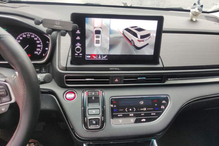 Used Honda Elysion 2022 2.0L eHEV Luxury Edition Audio And AC Panel
