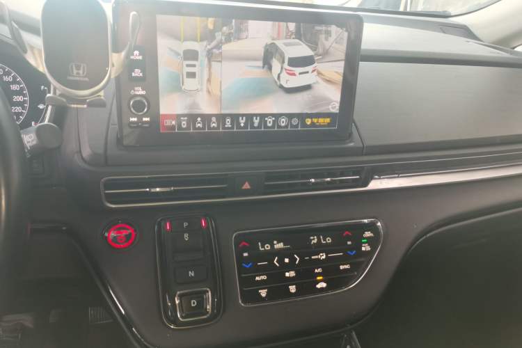 Used Honda Elysion 2022 2.0L eHEV Luxury Edition Audio And AC Panel