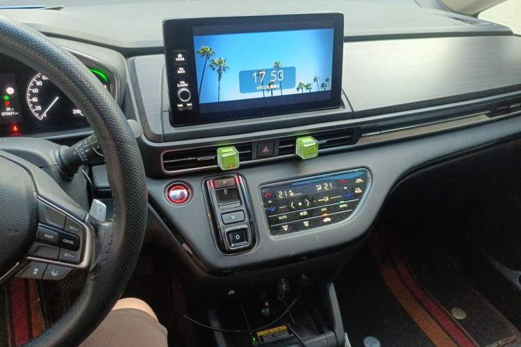 Used Honda Elysion 2022 2.0L eHEV Luxury Edition Audio And AC Panel