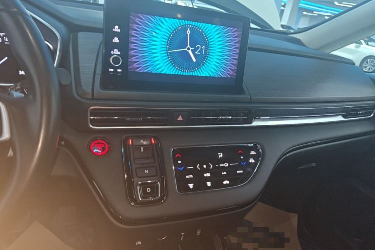 Used Honda Elysion 2022 2.0L eHEV Luxury First Edition Audio And AC Panel