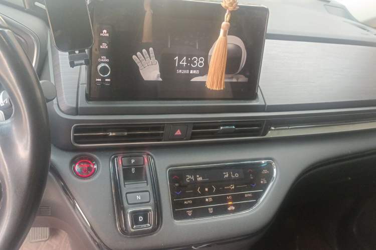 Used Honda Elysion 2022 2.0L eHEV Luxury Edition Audio And AC Panel