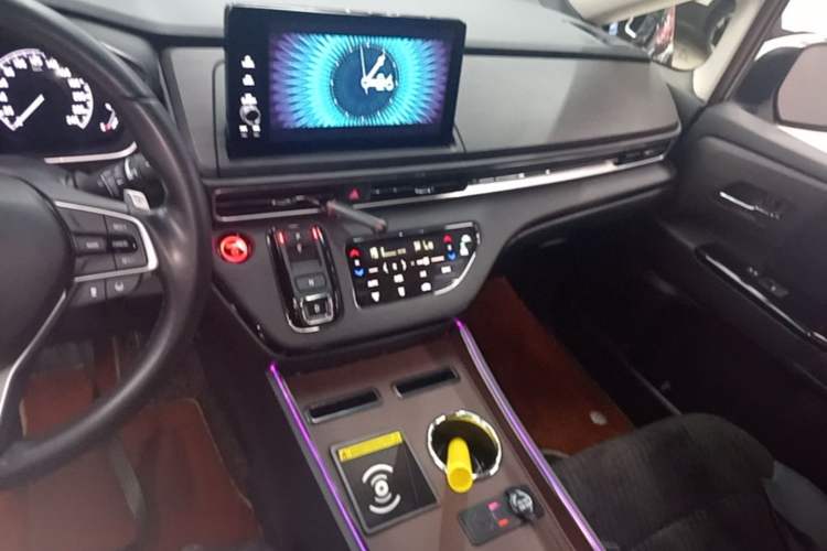 Used Honda Elysion 2022 2.0L eHEV Comfort Version Audio And AC Panel