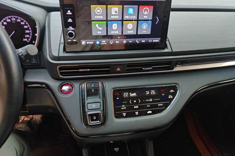 Used Honda Elysion 2022 2.0L eHEV Luxury First Edition Audio And AC Panel
