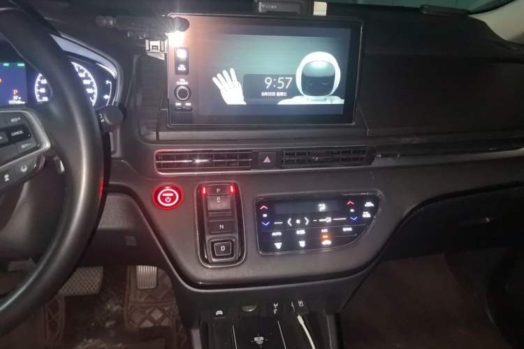 Used Honda Elysion 2022 2.0L eHEV Luxury First Edition Audio And AC Panel