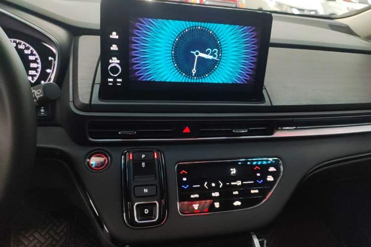 Used Honda Elysion 2022 2.0L eHEV Luxury Edition Audio And AC Panel
