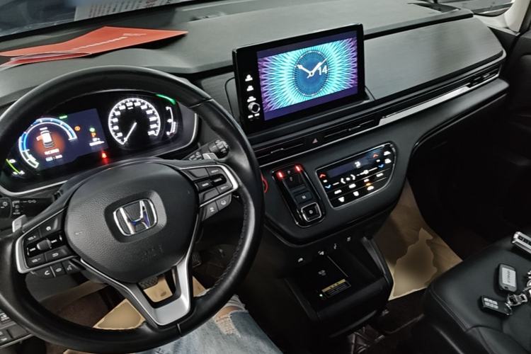 Used Honda Elysion 2022 2.0L eHEV Luxury Edition Center Console