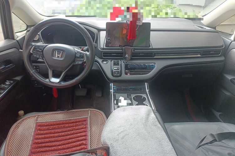 Used Honda Elysion 2022 2.0L eHEV Luxury Edition Center Console