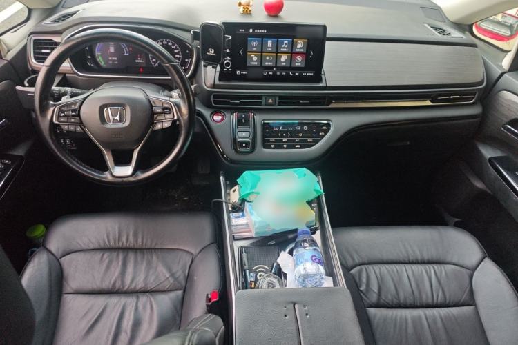Used Honda Elysion 2022 2.0L eHEV Luxury First Edition Center Console