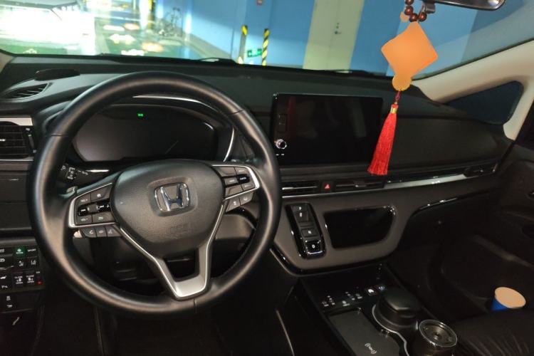 Used Honda Elysion 2022 2.0L eHEV Prestige Edition Center Console