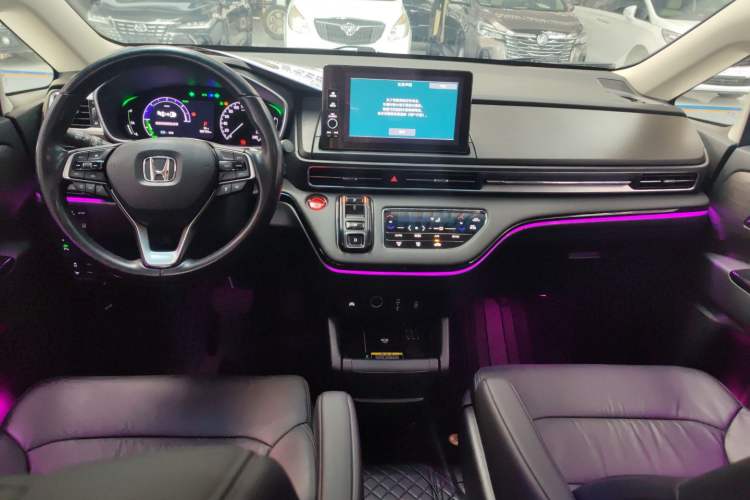 Used Honda Elysion 2022 2.0L eHEV Luxury Edition Center Console