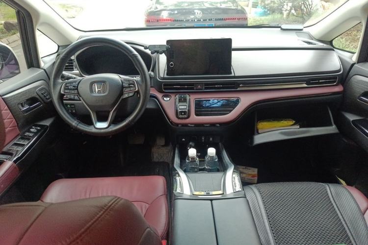 Used Honda Elysion 2022 2.0L eHEV Prestige Edition Center Console