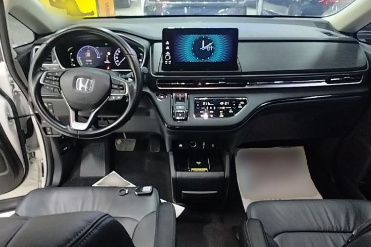 Used Honda Elysion 2022 2.0L eHEV Luxury Edition Center Console