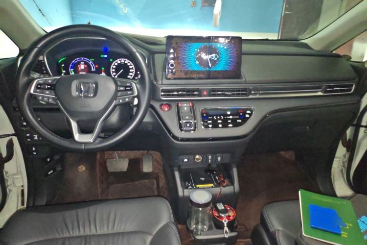 Used Honda Elysion 2022 2.0L eHEV Luxury First Edition Center Console