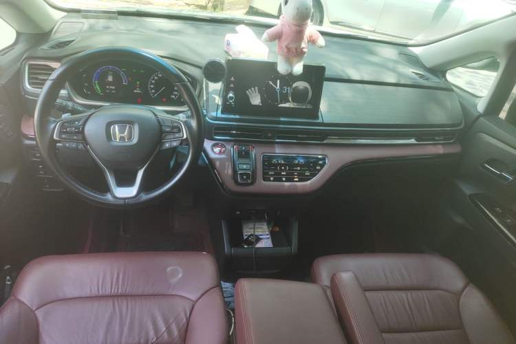 Used Honda Elysion 2022 2.0L eHEV Prestige Edition Center Console