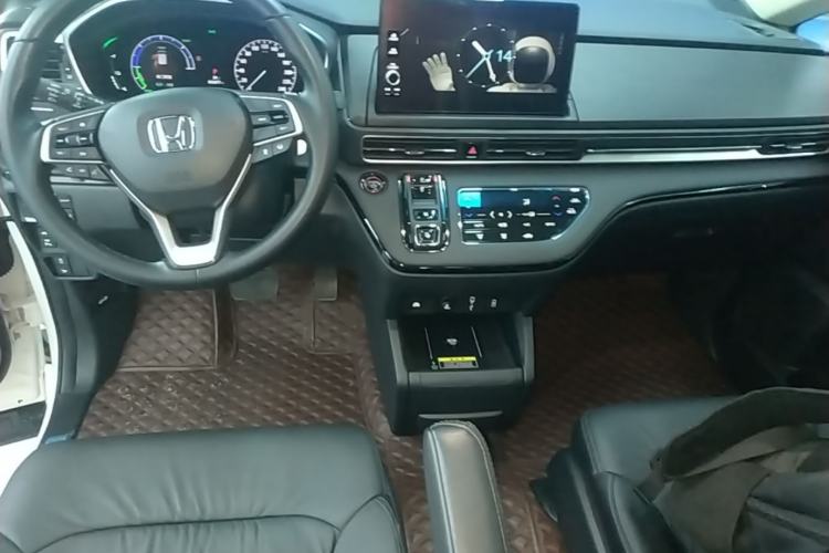 Used Honda Elysion 2022 2.0L eHEV Luxury Edition Center Console