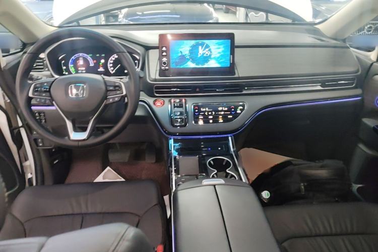Used Honda Elysion 2022 2.0L eHEV Luxury Edition Center Console