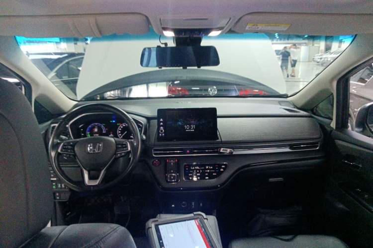 Used Honda Elysion 2022 2.0L eHEV Prestige Edition Center Console