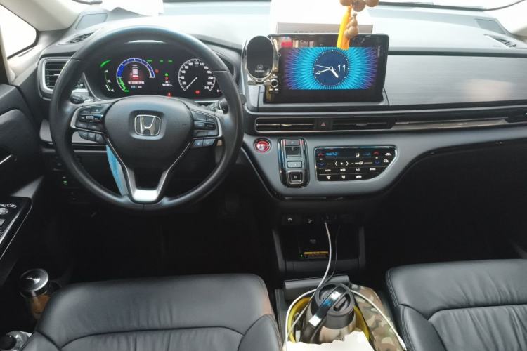 Used Honda Elysion 2022 2.0L eHEV Luxury First Edition Center Console
