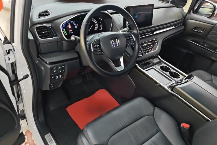 Used Honda Elysion 2022 2.0L eHEV Luxury Edition Center Console