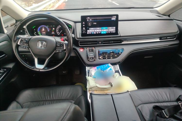 Used Honda Elysion 2022 2.0L eHEV Luxury Edition Center Console