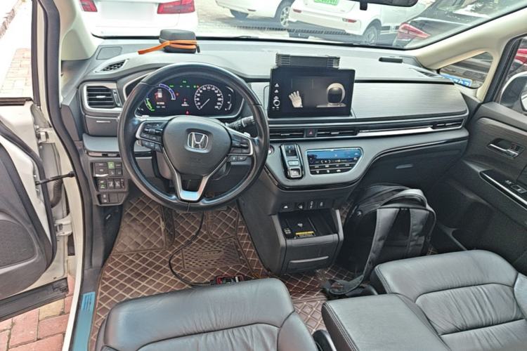 Used Honda Elysion 2022 2.0L eHEV Prestige Edition Center Console