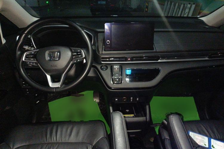 Used Honda Elysion 2022 2.0L eHEV Luxury First Edition Center Console