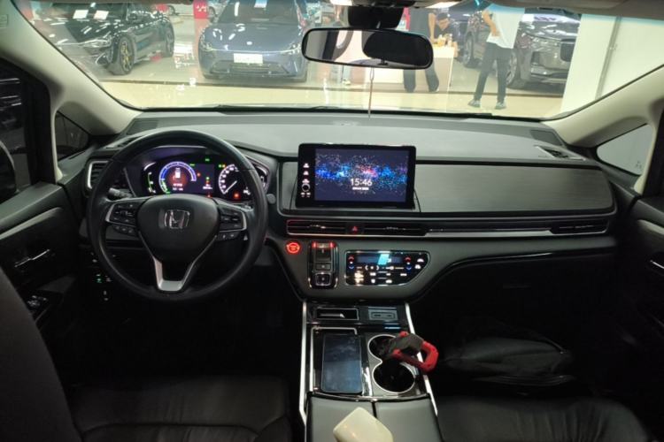 Used Honda Elysion 2022 2.0L eHEV Luxury Edition Center Console