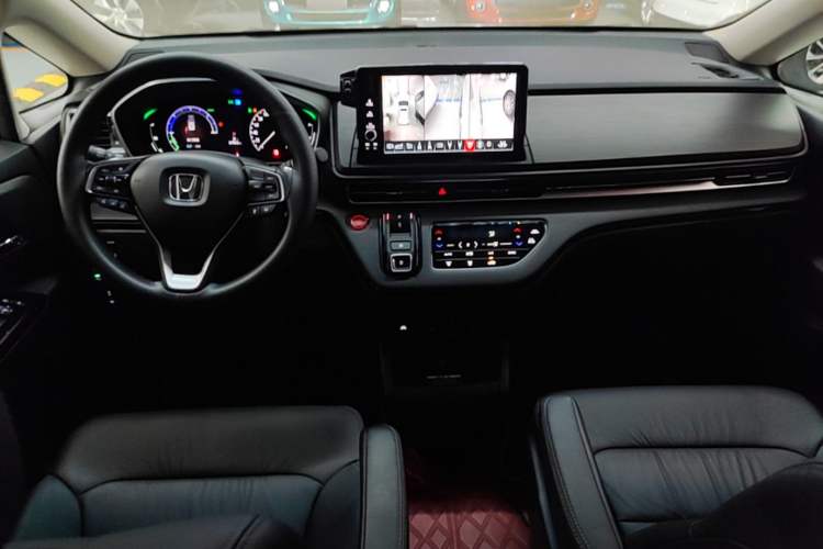 Used Honda Elysion 2022 2.0L eHEV Luxury Edition Center Console