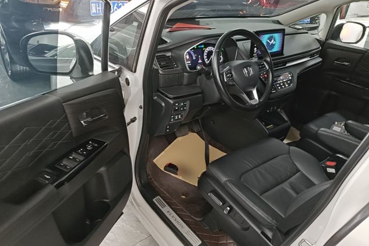 Used Honda Elysion 2022 2.0L eHEV Luxury Edition Driver Seat