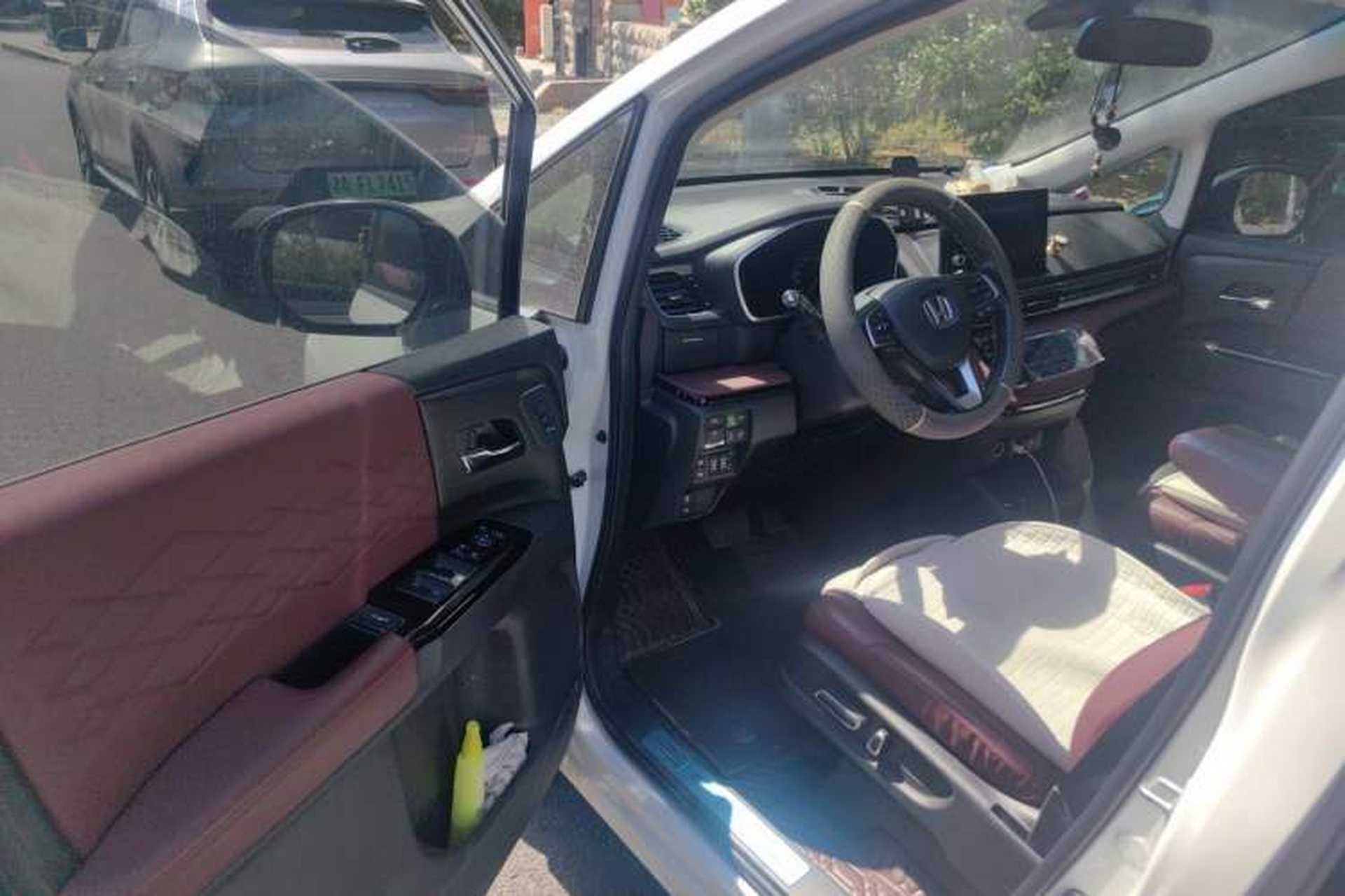 Used Honda Elysion 2022 2.0L eHEV Prestige Edition Driver Seat