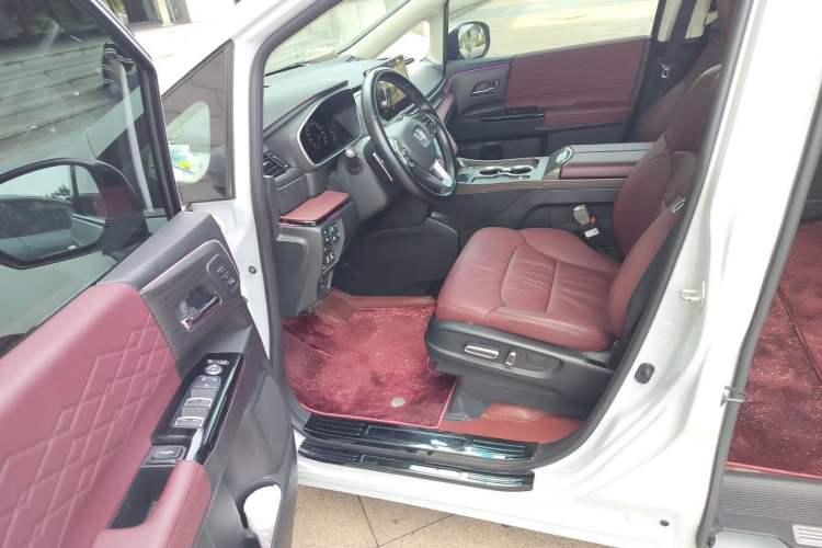 Used Honda Elysion 2022 2.0L eHEV Prestige Edition Driver Seat