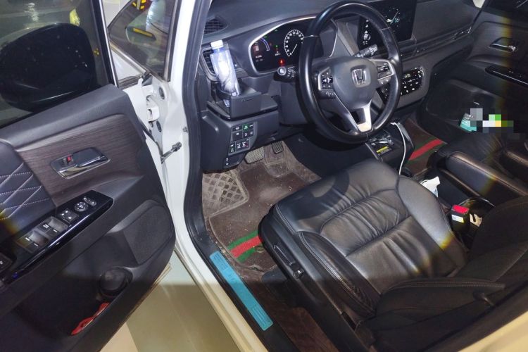 Used Honda Elysion 2022 2.0L eHEV Luxury First Edition Driver Seat