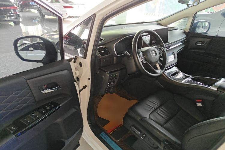 Used Honda Elysion 2022 2.0L eHEV Luxury Edition Driver Seat