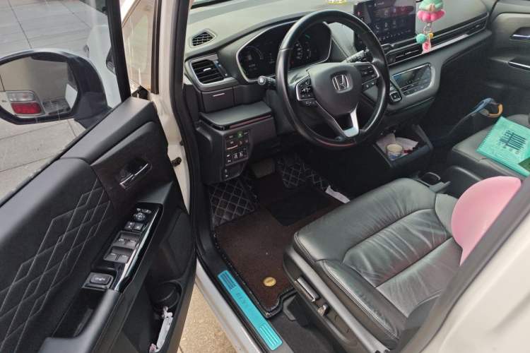 Used Honda Elysion 2022 2.0L eHEV Luxury Edition Driver Seat