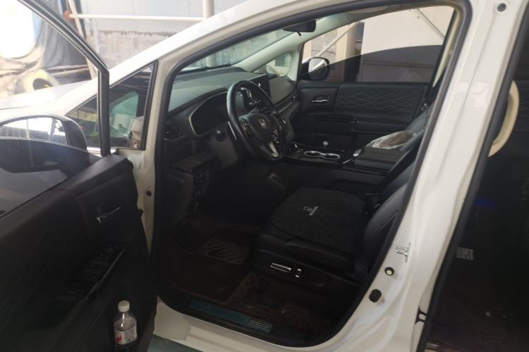 Used Honda Elysion 2022 2.0L eHEV Luxury Edition Driver Seat