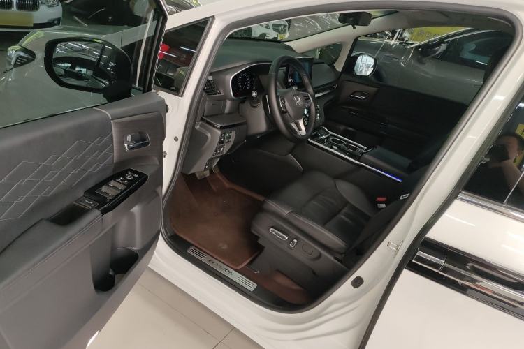 Used Honda Elysion 2022 2.0L eHEV Luxury First Edition Driver Seat