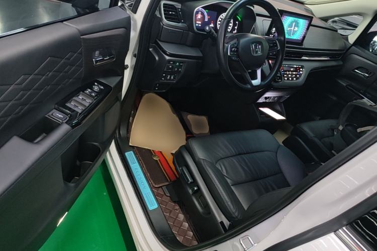 Used Honda Elysion 2022 2.0L eHEV Luxury Edition Driver Seat