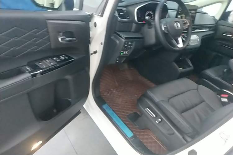 Used Honda Elysion 2022 2.0L eHEV Luxury Edition Driver Seat