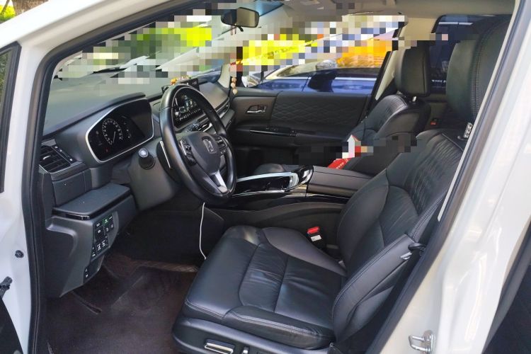 Used Honda Elysion 2022 2.0L eHEV Luxury First Edition Driver Seat