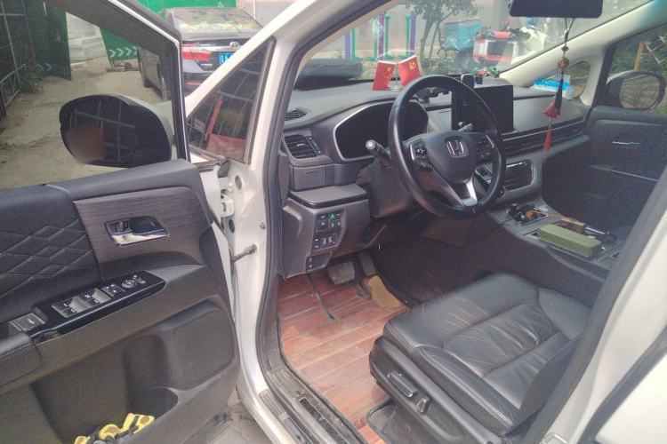 Used Honda Elysion 2022 2.0L eHEV Luxury First Edition Driver Seat