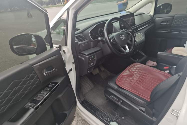 Used Honda Elysion 2022 2.0L eHEV Luxury Edition Driver Seat