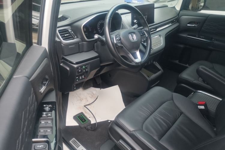 Used Honda Elysion 2022 2.0L eHEV Luxury Edition Driver Seat
