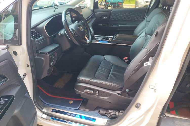 Used Honda Elysion 2022 2.0L eHEV Luxury Edition Driver Seat