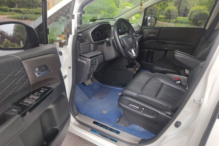 Used Honda Elysion 2022 2.0L eHEV Luxury Edition Driver Seat