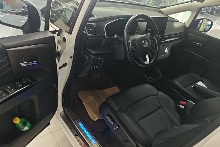 Used Honda Elysion 2022 2.0L eHEV Luxury First Edition Driver Seat