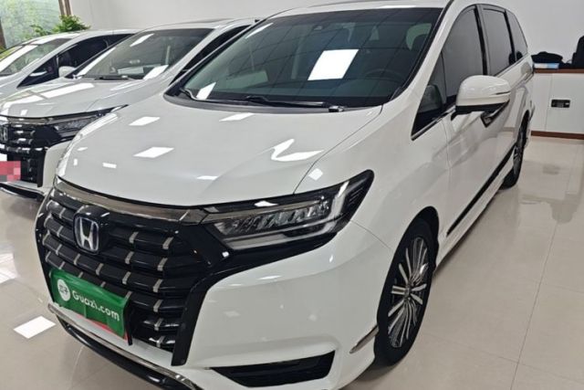 Ojetý Honda Elysion 2022 2.0L eHEV Luxury Edition