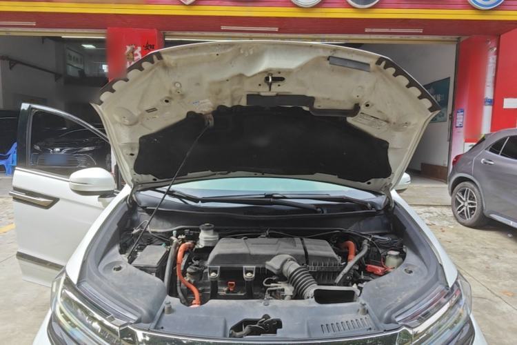 Used Honda Elysion 2022 2.0L eHEV Luxury First Edition Engine Bay