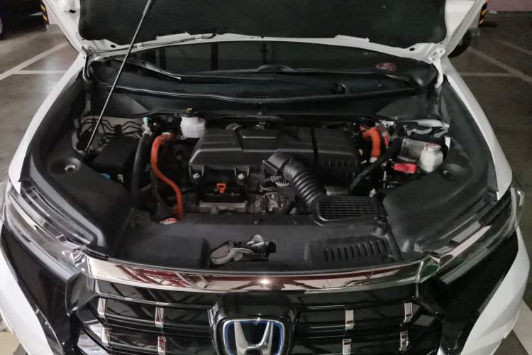 Used Honda Elysion 2022 2.0L eHEV Prestige Edition Engine Bay