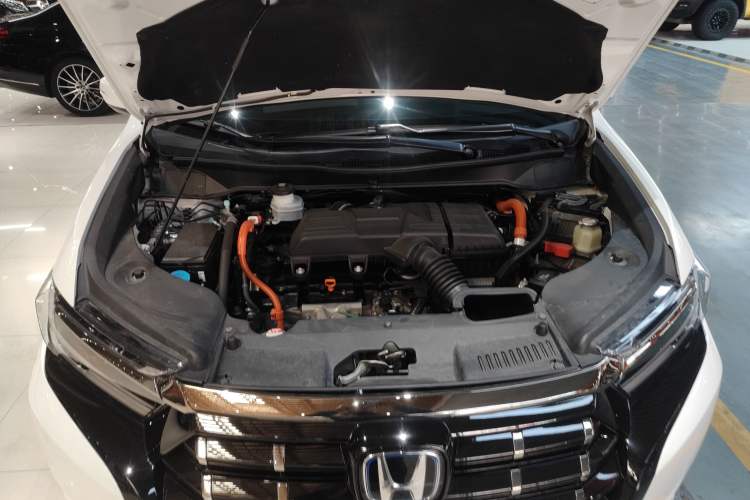 Used Honda Elysion 2022 2.0L eHEV Luxury Edition Engine Bay